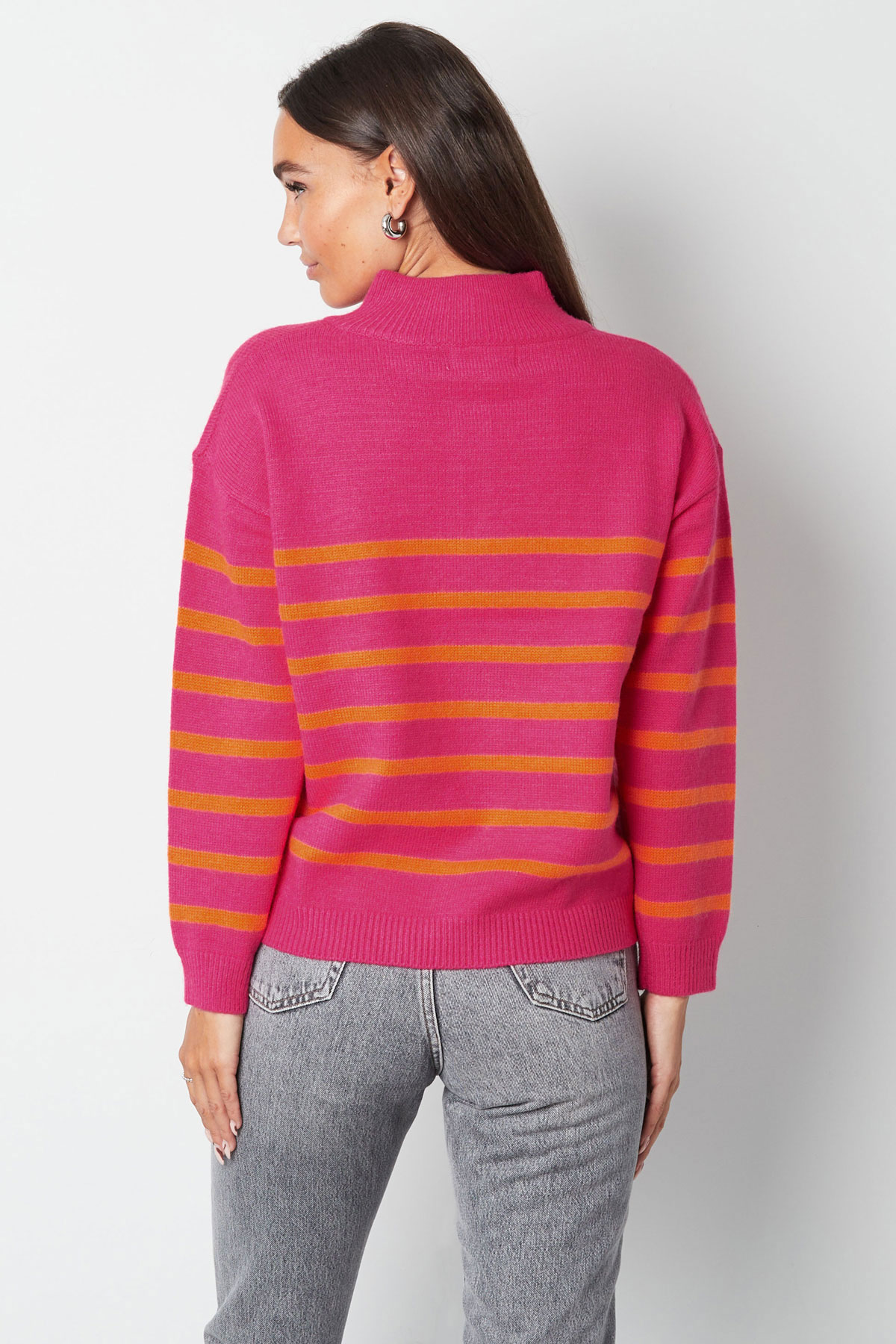 Pull tricoté à rayures avec fermeture éclair - noir et blanc Image12